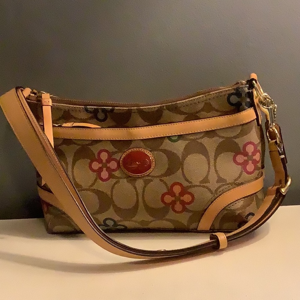 Coach PEYTON Signature Clover East West Duffle Bag